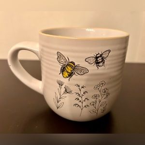 Seed & Sunshine Honey Bee Mug. 4”